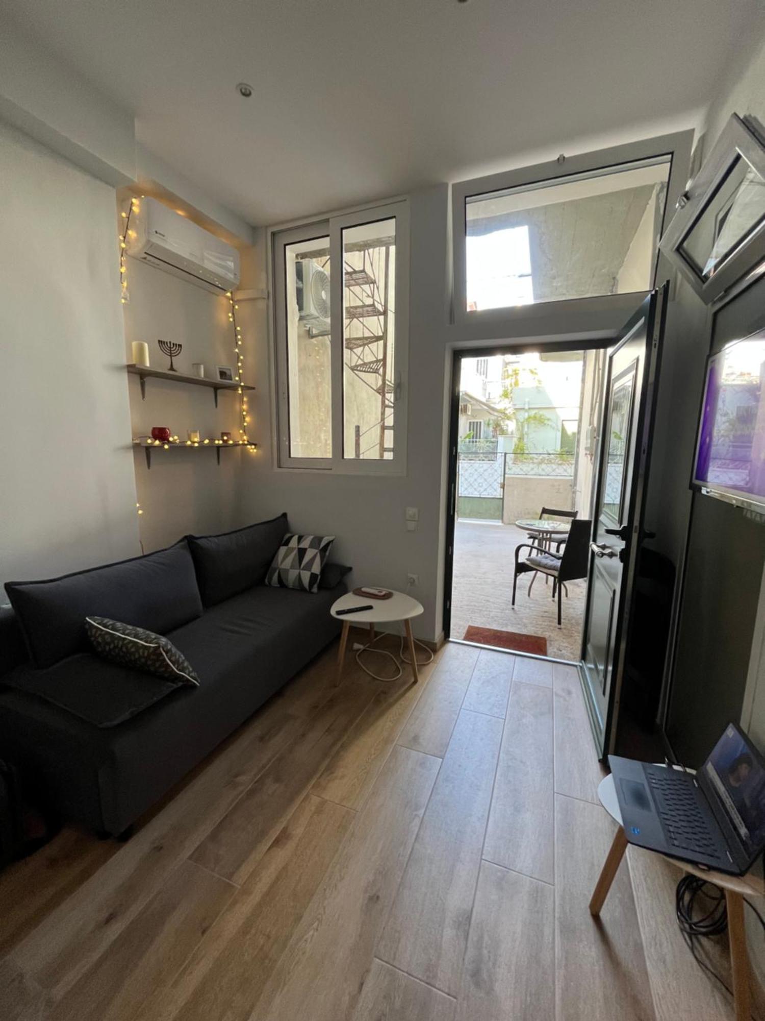Noa - Designed Garden Studio In The City Center Kalamata Exterior foto